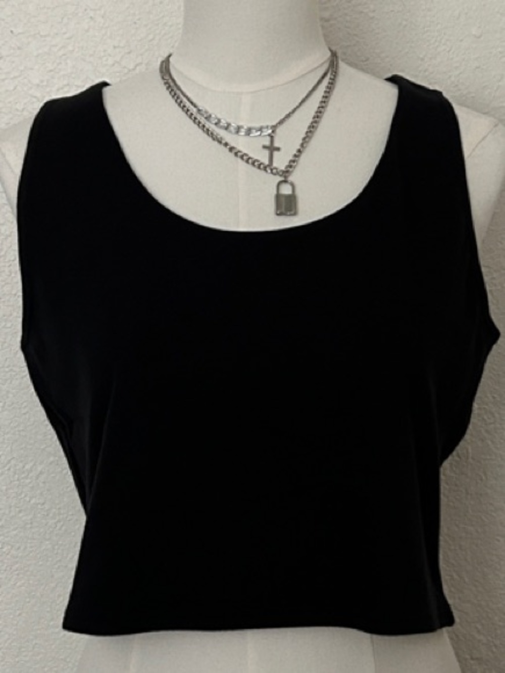 Pact Size XL Black Cropped Scoop Neck Tank Top 90% Organic Cotton